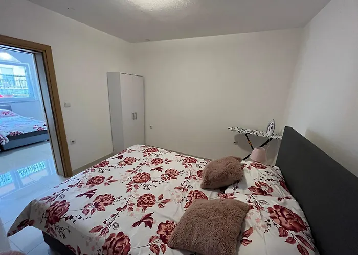 Apartma Azurre