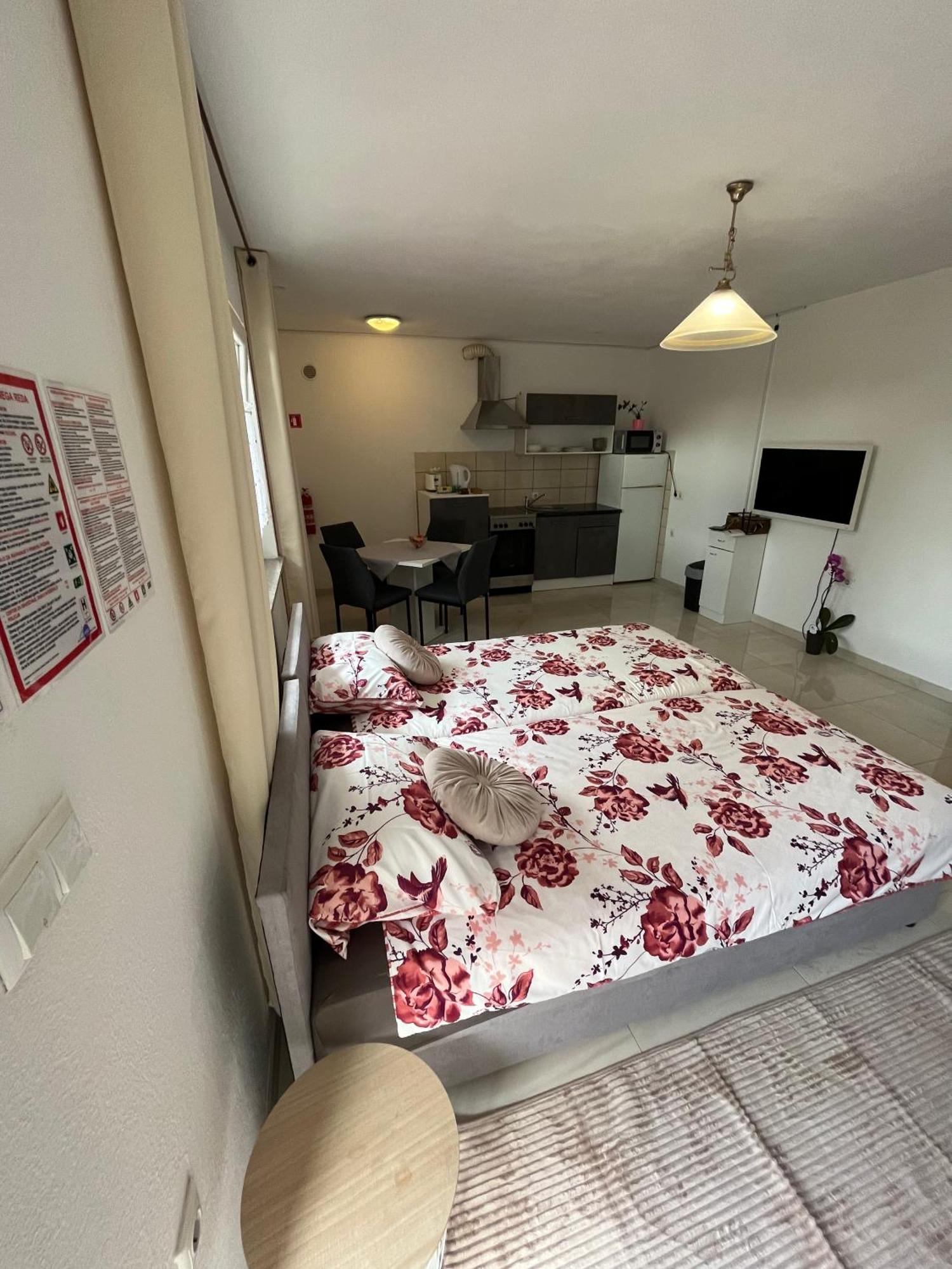 Apartma Azurre Appartement
